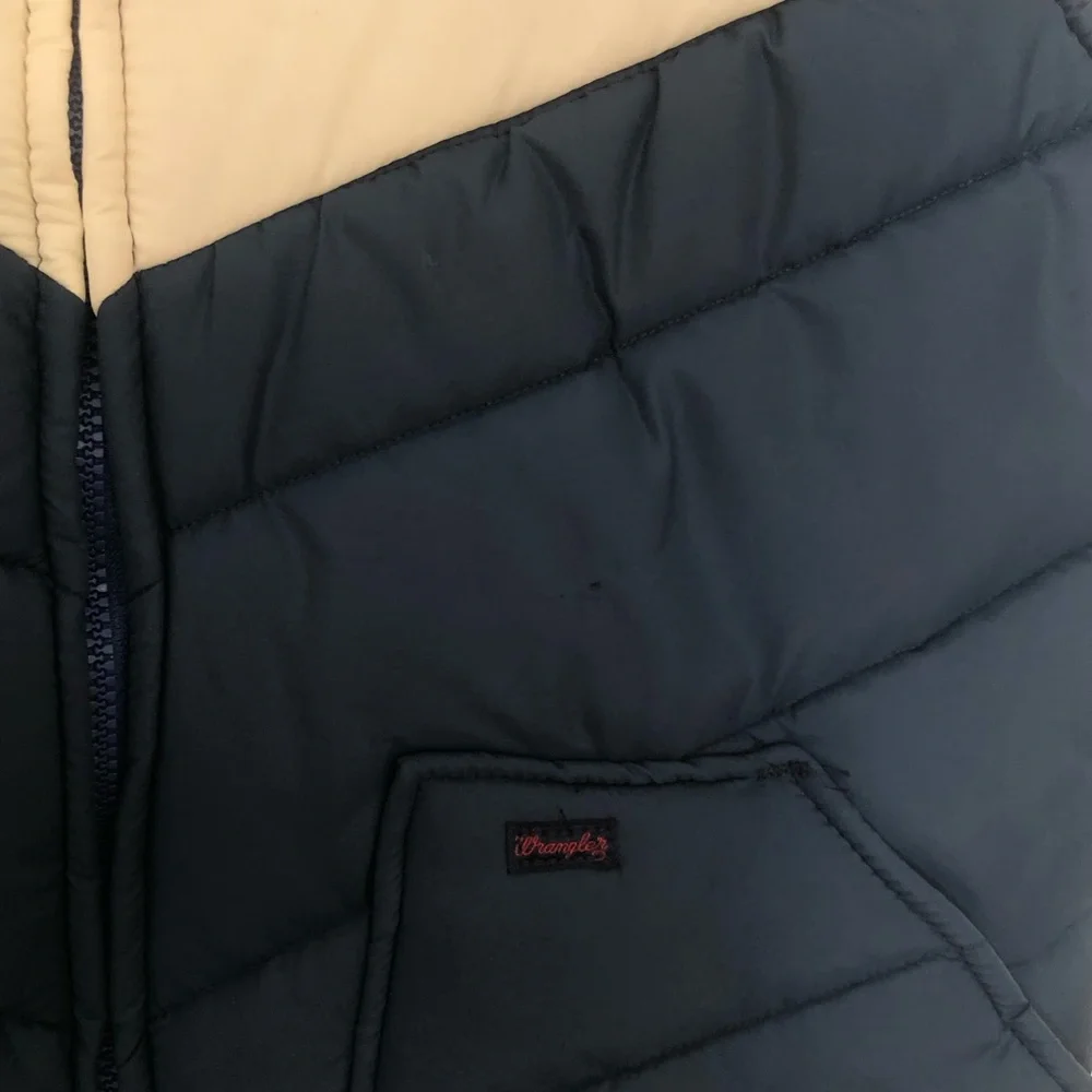 RARE VINTAGE DEADSTOCK - 70s Vintage Wrangler Puffer Vest - Still has Tags! - Picture 9 of 12